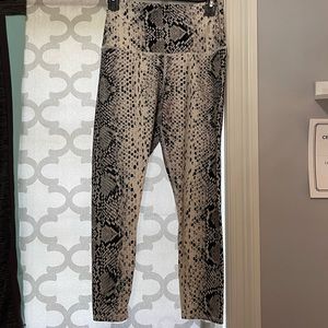 Leggings size medium